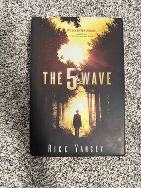 Original The 5th Wave Hardcover Chapter Book